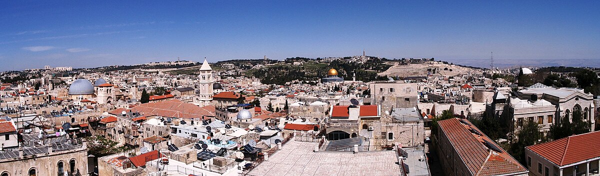 פנורמה של הר הבית בירושלים שצולמה מגג מתחם מגדל דוד