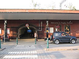 Rugby station entrance in 2006, before redevelopment.