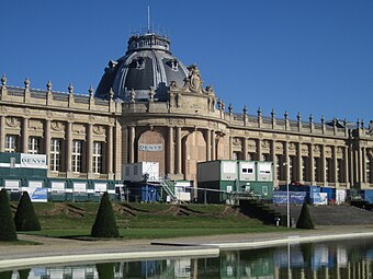 Le bâtiment principal du musée lors de la rénovation de 2013-2018.