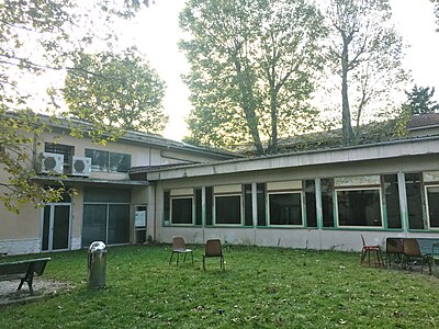 L'espace détente et réunion en plein air.