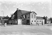 Doarpskearn út it noardwesten wei sjoen (lofts: Aldbuorren, rjochts: Stasjonswei), 1965