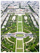 Le Champ-de-Mars à Paris.