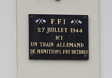 Plaque commémorative en gare de Laluque.