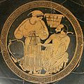 A prostitute putting on her himation in front of her client. The lyre shows that she is a musician called for a banquet. Tondo of an Attic cup with red figures. Euphronius v. 490 BC, British Museum.