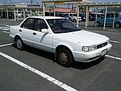 第七代Sunny B13型系1.5L Super Saloon四門轎車車頭（日本後期樣式）