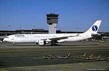 Airbus A330-300 de Sabena en el aeropuerto int. de Washington-Dulles (2003)