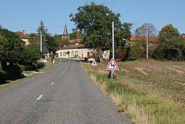 The main road the D128