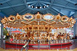 Carrousel du Woodside Amusement Park, maintenant installé au Please Touch Museum