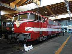 Locomotive BB 9200 en livrée « Capitole ».