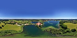 SimonWaldherr mit Luftbild-Panorama des Kloster Seeon