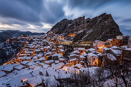 Pietrapertosa in bianco Scatto di: Teodoro Corbo