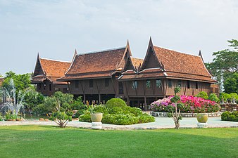 Maisons traditionnelles thaïlandaises sur pilotis