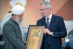 Masroor Ahmad (left) and Liberal Opposition Leader Stephane Dion at the inauguration of Baitun Nur