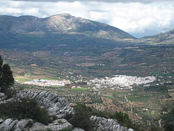 El Burgo from a hilltop to the west