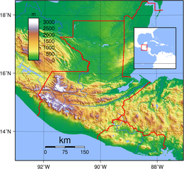 Le Guatemala est situé entre l'océan Pacifique au sud et la mer des Caraïbes au nord-est. La large chaîne montagneuse de la Sierra Madre traverse le sud et l'est du Guatemala du Mexique à l'ouest jusqu'au Salvador et le Honduras à l'est. Le nord est dominé par une vaste plaine s'étendant du Belize à l'est au Mexique au nord. Une étroite plaine sépare la Sierra Madre du Pacifique au sud.