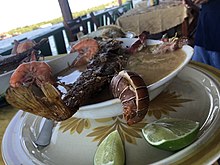 Sopa de mariscos salvadoreña