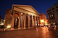 Roma, Pantheon: immagine di sera della facciata