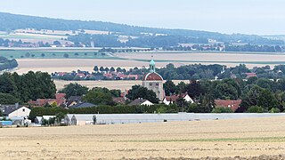 Blick vom Heinebecksberg über Salzdahlum und Apelnstedt zum Elm.