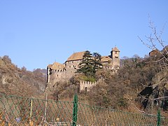 Le château Roncolo.