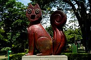 El Gato del Río (1996), a monumental sculpture in Cali