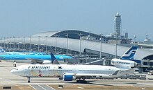 Finnair MD-11 (OH-LGF) de rodadura en el Aeropuerto Internacional de Kansai