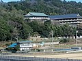 Honmichi Central (Chūbu) branch in Okazaki as seen from a train