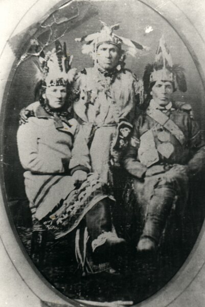 File:William Robinson, Chief Shingwaukonce, Chief Nahbahgojing (Joseph Sayers) Sault Museum PN.0.156.tif