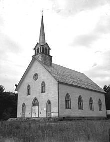 L'Église Sainte-Élisabeth (photo prise par Champlain Marcil en 1947)