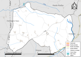 Carte en couleur présentant le réseau hydrographique de la commune