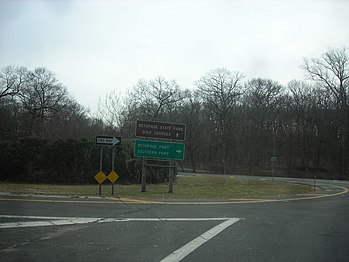 The Bethpage Parkway's current northern terminus at the traffic circle in Bethpage.