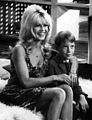 Billy Mumy e Brigitte Bardot, 1965.