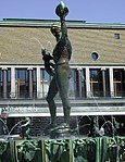 Estátua de Posidão em frente do Teatro Municipal de Gotemburgo