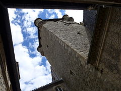 Le donjon depuis la loggia.