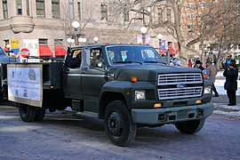 F-700 crew cab (mid- to late 1980s)