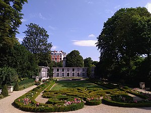 Jardin de l'hôtel.