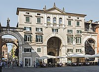 Palazzo Domus Nova