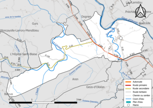 Carte en couleur présentant le réseau hydrographique de la commune