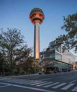 Torre Atakule em Çankaya