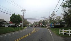 Approaching the center of Holmeson along CR 526/CR 571 and CR 537