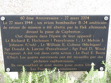 Plaque commémorative du crash du bombardier B-24 à Capbreton le 27 mars 1944.