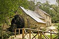 Moulin de Rossulien et sa roue "par dessus"