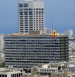הברווז על גג עיריית תל אביב - מיזם תרבות שיצא לפועל באפריל 2008, על-פי חזונו של האמן, המאייר והקומיקסאי דודו גבע.