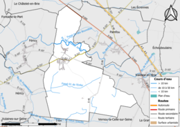 Carte en couleur présentant le réseau hydrographique de la commune