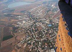 Kfar Yehezkel seen from a hot air balloon.
