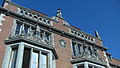 Folwell Hall's roof details