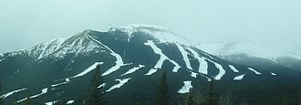 Photo de la station de ski de Nakiska vue de loin