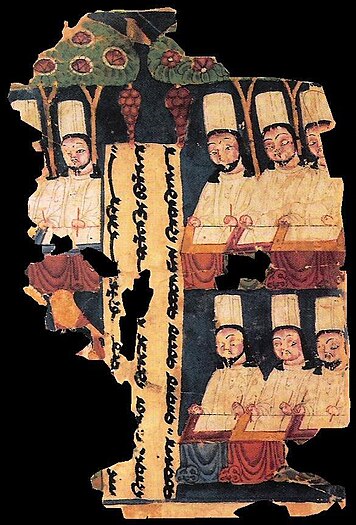 Electi maniqueos, representados como escribas, con inscripción de panel en uigur. Manuscrito de Khocho, Cuenca del Tarim, (Museum für Indische Kunst, Berlín, MIK III 6368 R), pintura sobre papel, siglo VIII o IX.