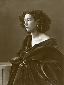 Sarah Bernhardt, by Nadar (restored by Yann)