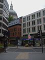 Western entrance with St Paul's Cathedral in the background (2003)