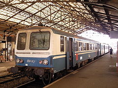 L'X 2104 en livrée d'origine en gare de (Brive-la-Gaillarde, en 2008).